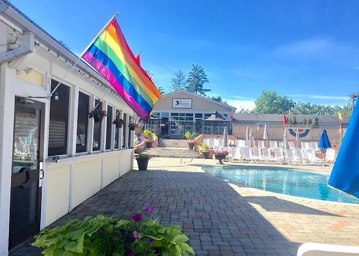 The Raven Resort